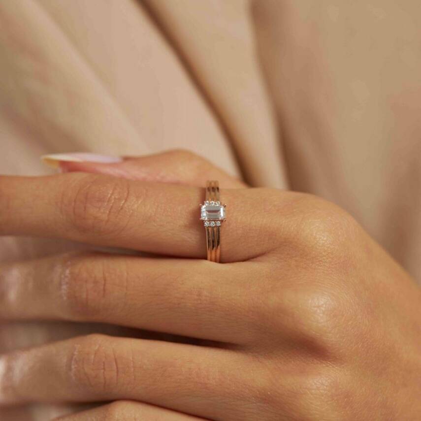 3 Şeritli Baget Taşlı Rose Altın Yüzük - Semih Haşhaş Kuyumculuk