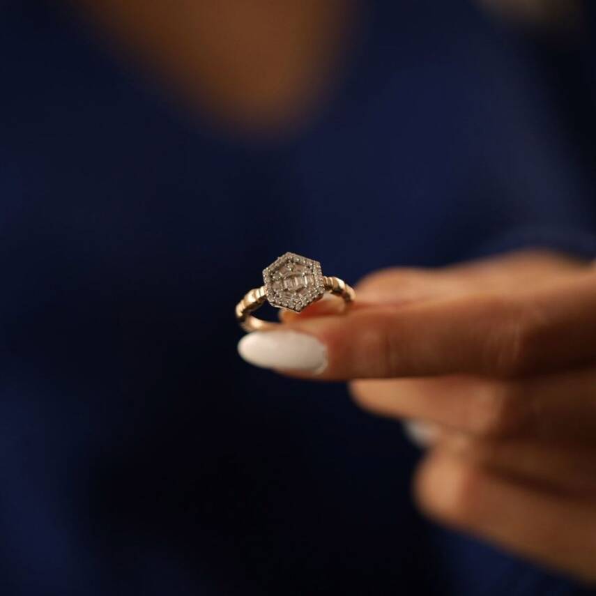 Altıgen Taşlı Altın Yüzük - 1