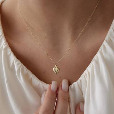 Altın Çizgili Minimal Kalp Kolye - 3