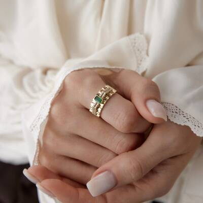 Altın Yeşil İtalyan Baget Taşlı Vintage Yüzük 