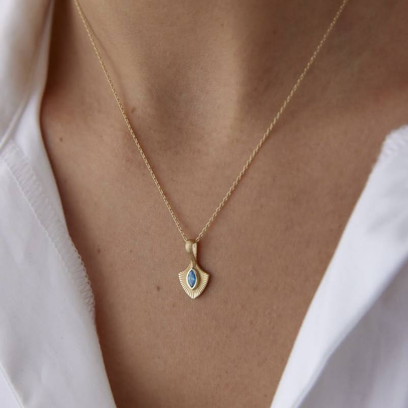 Altın Mavi Taşlı Luna Kalkan Kolye - 4