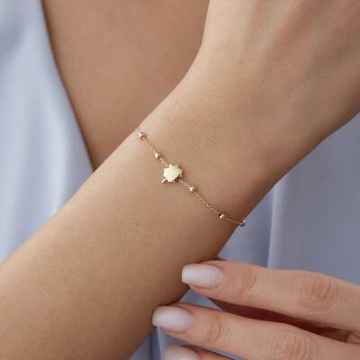 Altın Minimal Bombeli Yonca Bileklik - 1