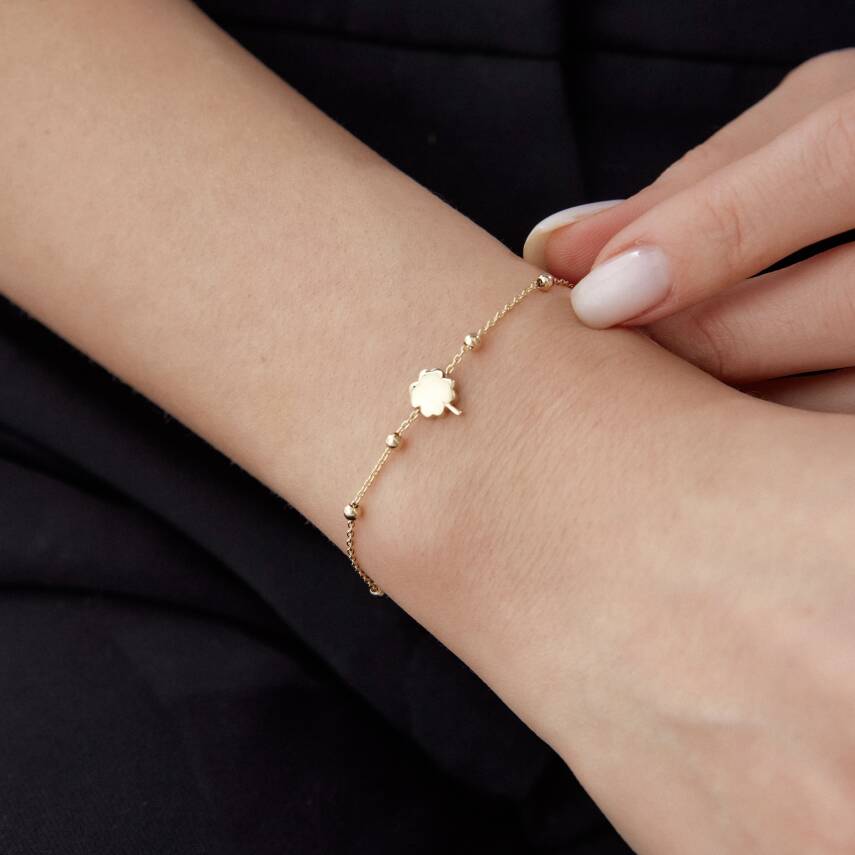 Altın Minimal Bombeli Yonca Bileklik - Semih Haşhaş Kuyumculuk (1)