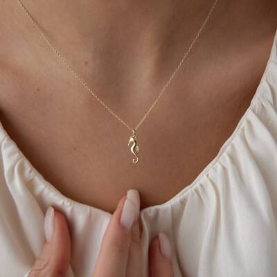 Altın Minimal Denizatı Kolye - 1