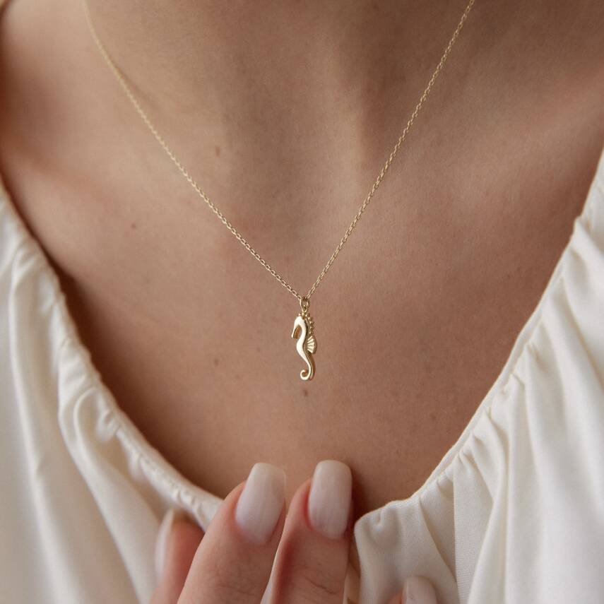 Altın Minimal Denizatı Kolye - 5