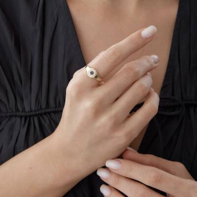 Altın Ortası Mavi Taşlı Madalyon Yüzük - 2