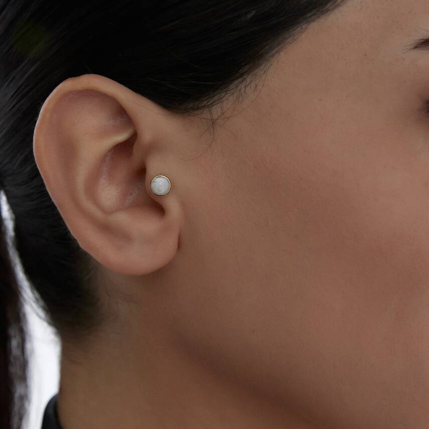 Altın Sedefli Yuvarlak Tragus Piercing - Semih Haşhaş Kuyumculuk