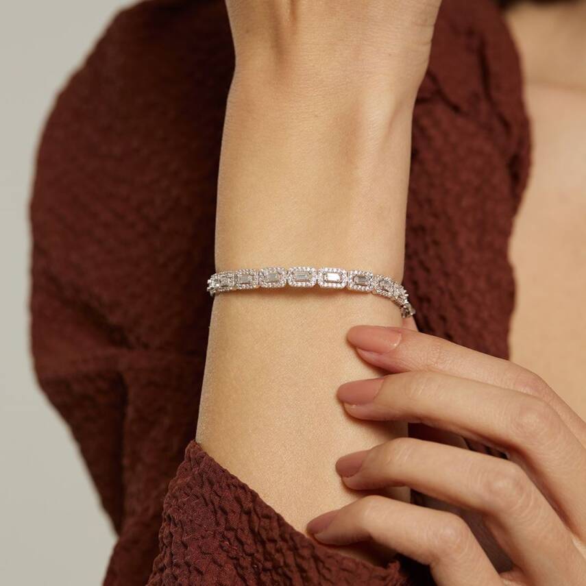 Altın Sıralı Baget Taşlı Beyaz Altın Bileklik - Semih Haşhaş Kuyumculuk