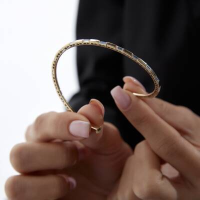 Altın Sıralı Mavi Baget Taşlı Kelepçe - 1