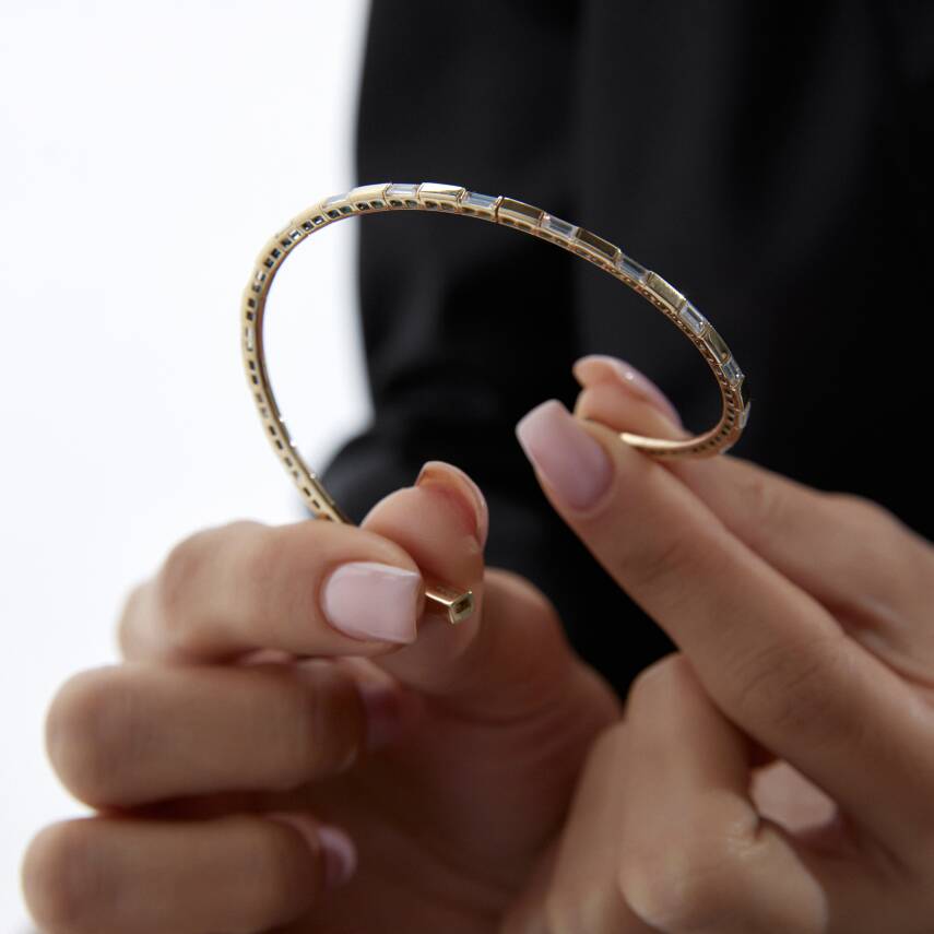 Altın Sıralı Mavi Baget Taşlı Kelepçe - 1