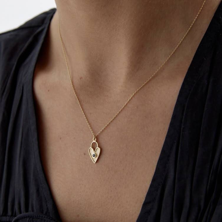 Altın Siyah Taşlı Luna Kalp Kolye - Semih Haşhaş Kuyumculuk (1)