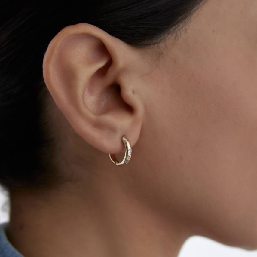 Altın Taşlı Bombeli Mini Halka Küpe - Semih Haşhaş Kuyumculuk