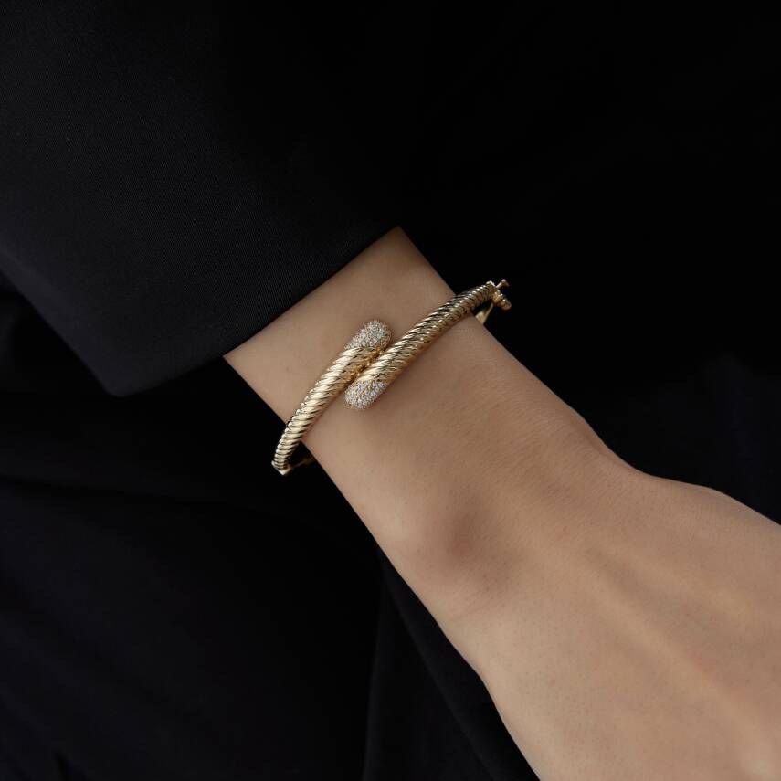 Altın Taşlı Burgu Tasarım Kelepçe - Semih Haşhaş Kuyumculuk (1)