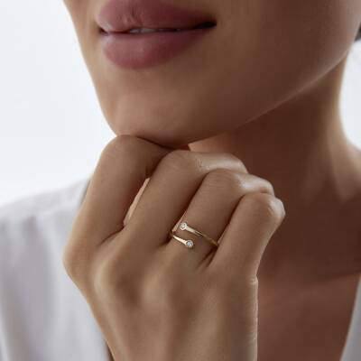 Altın Taşlı Çapraz Yüzük 