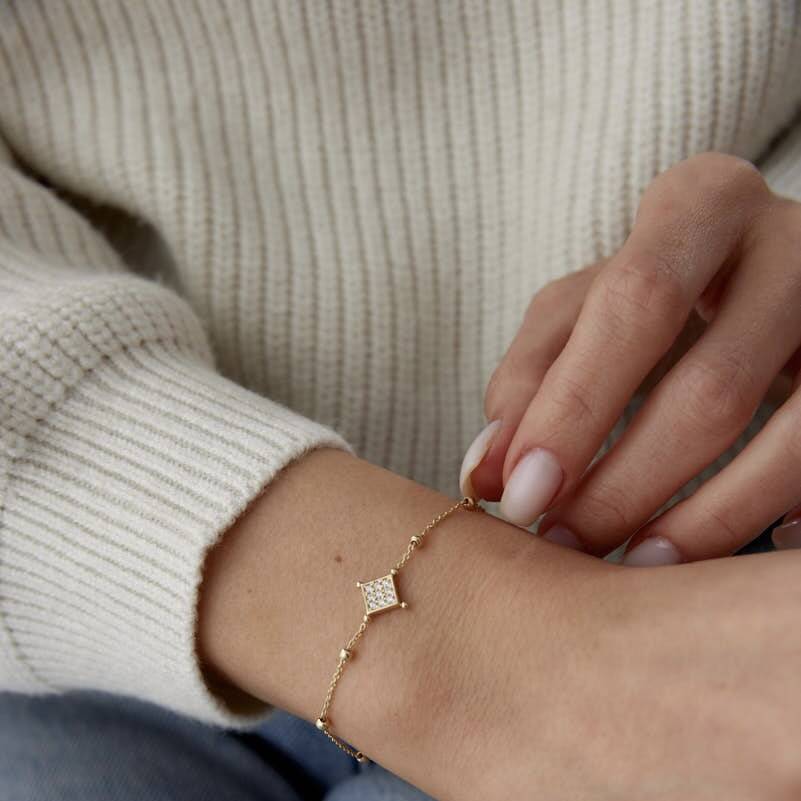 Altın Taşlı Minimal Kare Bileklik - Semih Haşhaş Kuyumculuk (1)