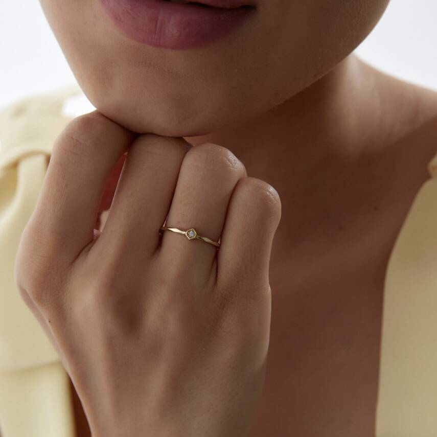 Altın Kare Taşlı Minimal Yüzük - Semih Haşhaş Kuyumculuk