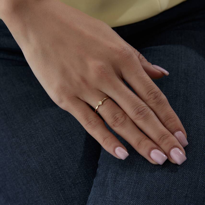 Altın Kare Taşlı Minimal Yüzük - Semih Haşhaş Kuyumculuk (1)