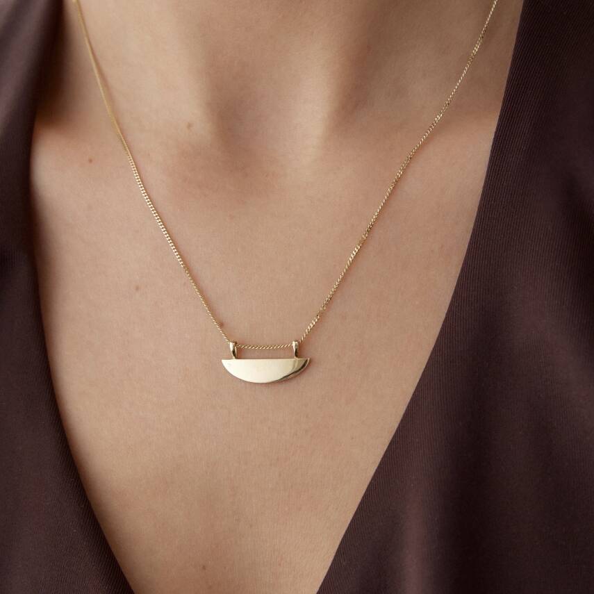 Altın Yarım Daire Plaka Kolye - Semih Haşhaş Kuyumculuk