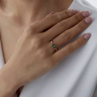 Altın Yeşil Damla Taşlı Yüzük 