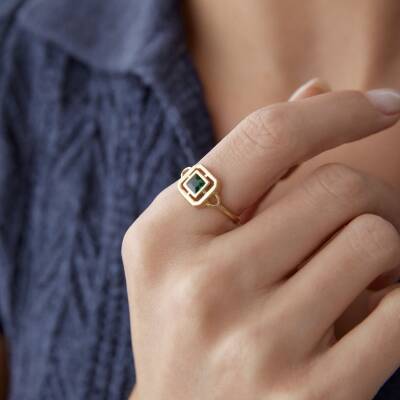 Altın Yeşil Taşlı Kare Yüzük - 1