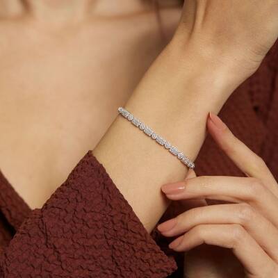 Baget Ve Yuvarlak Taşlı Beyaz Altın Bileklik - 1