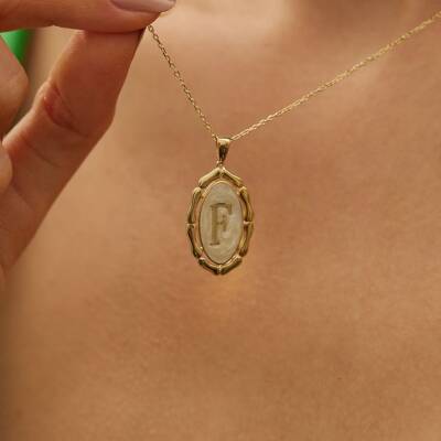 Beyaz Mineli Harf Altın Kolye - 4