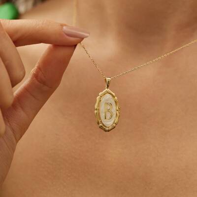 Beyaz Mineli Harf Altın Kolye - 5