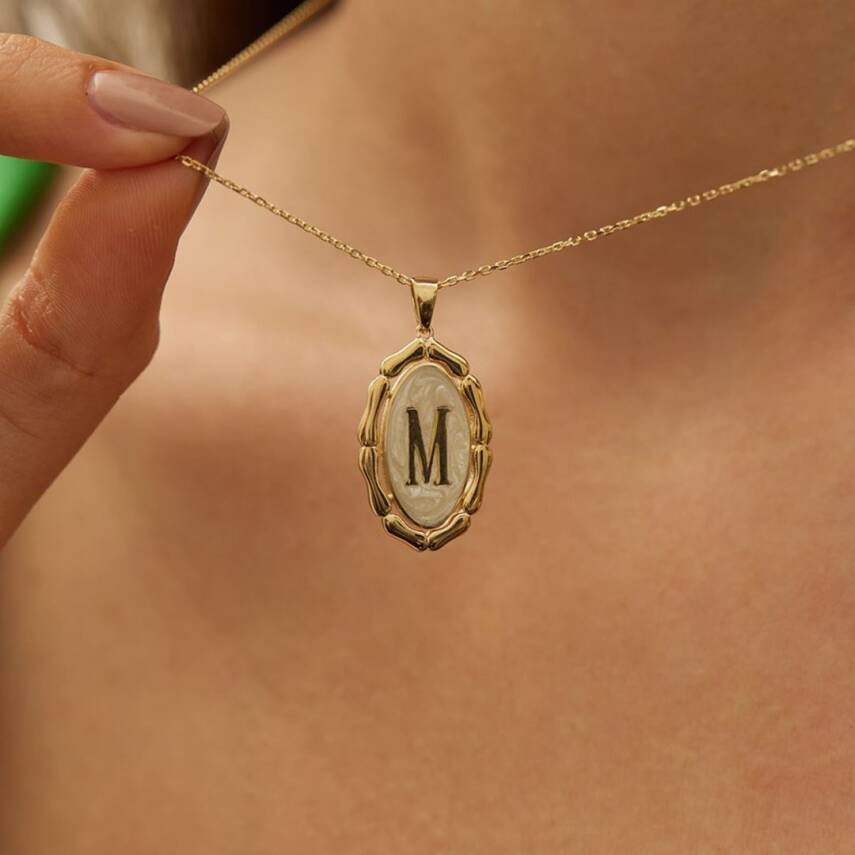 Beyaz Mineli Harf Altın Kolye - 7