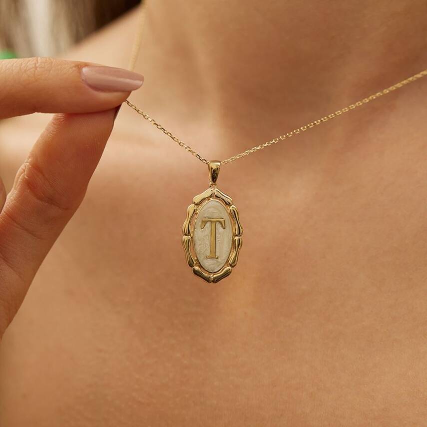 Beyaz Mineli Harf Altın Kolye - 10