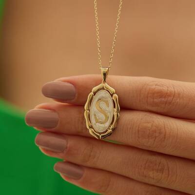 Beyaz Mineli Harf Altın Kolye - 11