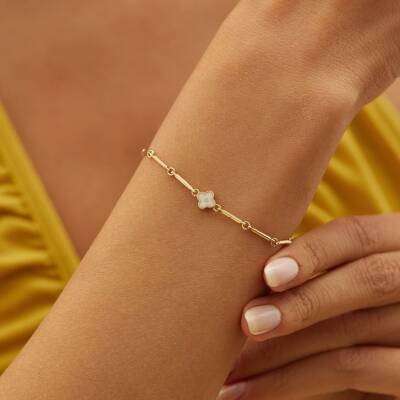 Beyaz Mineli Minimal Yonca Altın Bileklik - 2