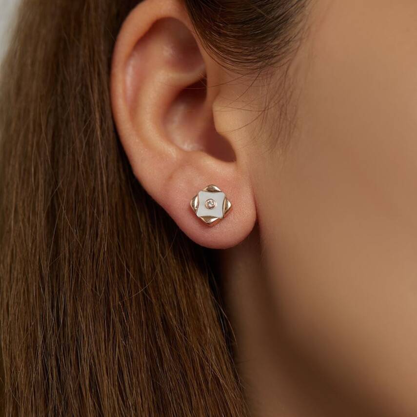 Beyaz Mineli Taşlı Altın Küpe - Semih Haşhaş Kuyumculuk