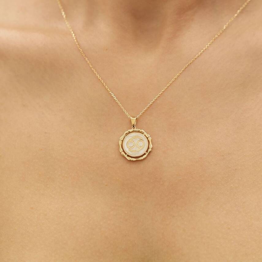 Beyaz Mineli Yengeç Burcu Altın Kolye - 1