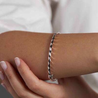 Burgulu Beyaz Altın Kelepçe Bilezik - 1