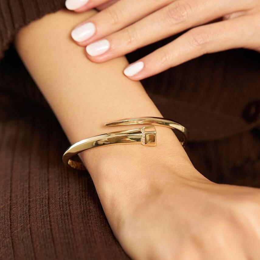 Çivi Modelli Altın Kelepçe Bilezik - 1