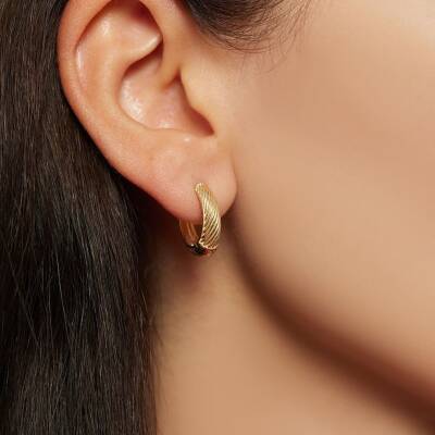 Çizgi Desenli Halka Altın Küpe - 1