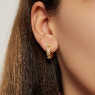 Çizgi Desenli Halka Altın Küpe - 2