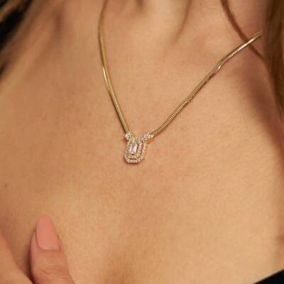 Dikdörtgen Baget Taşlı Balıksırtı Altın Kolye - 1