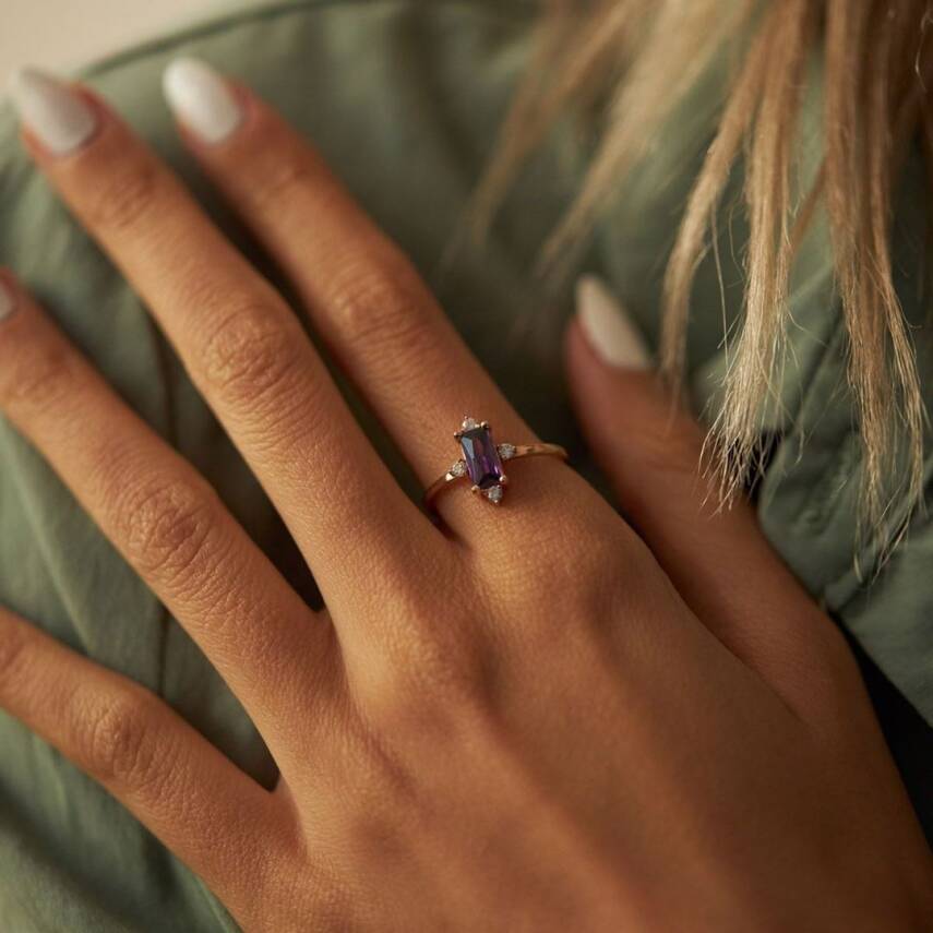 Dikdörtgen Mor Taşlı Altın Yüzük - Semih Haşhaş Kuyumculuk