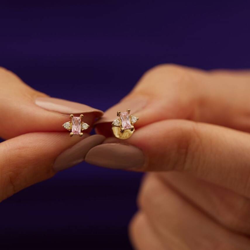 Dikdörtgen Pembe Taşlı Minimal Altın Küpe - Semih Haşhaş Kuyumculuk (1)