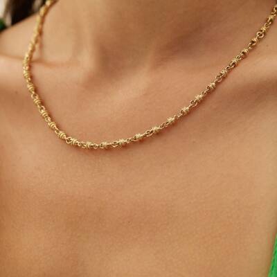 Düğüm Tasarımlı Altın Kolye - 1