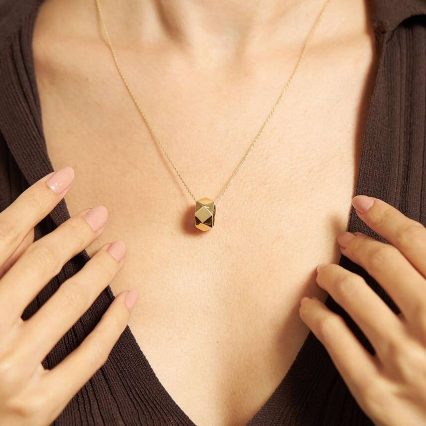 Geometrik Tasarımlı Altın Zincir Kolye - ALTINBAŞ