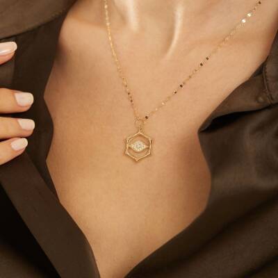 Göz Figürlü Altıgen Altın Kolye - 2