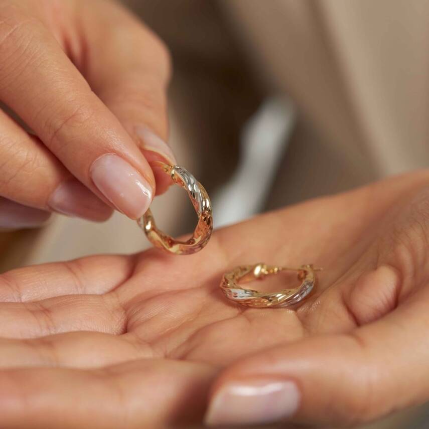 İki Renkli Burgu Desenli Halka Altın Küpe - Semih Haşhaş Kuyumculuk (1)