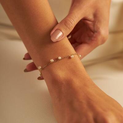 İnci Sallantılı Minimal Altın Bileklik - 2