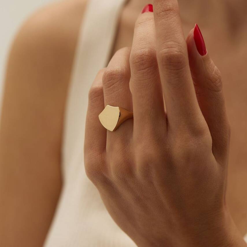 Kalkan Plaka Model Şövalye Altın Yüzük - Semih Haşhaş Kuyumculuk