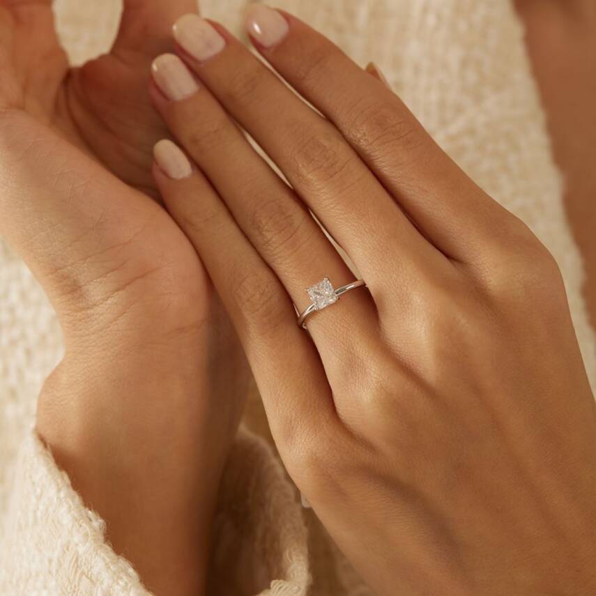 Kare Tektaş Beyaz Altın Yüzük - Semih Haşhaş Kuyumculuk