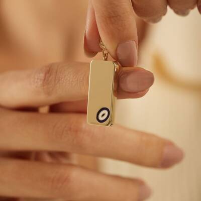 Mineli Dikdörtgen Plaka Altın Kolye Ucu - 1