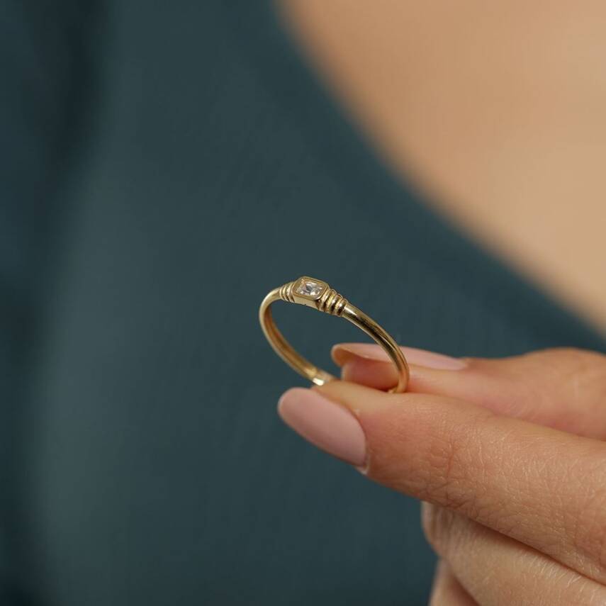 Minimal Baget Taşlı Altın Yüzük - 2
