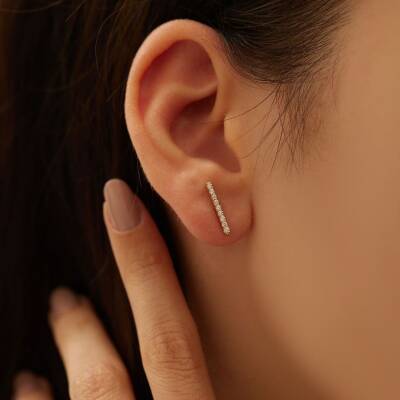 Minimal Taşlı Şerit Altın Küpe - 1